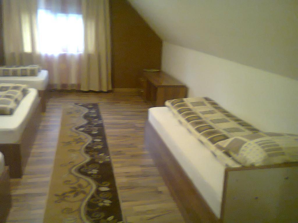 סקרישוארה Cabana Suvenirurilor חדר תמונה